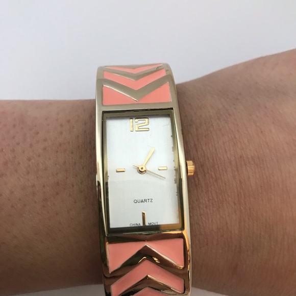 NEW Gold & Pink Chevron Watch - Picture 2 of 4